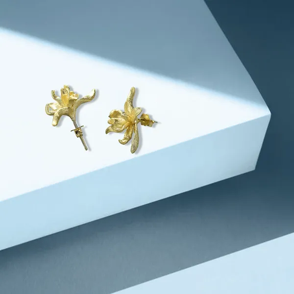 Gold_Flower_Earrings_For_Women